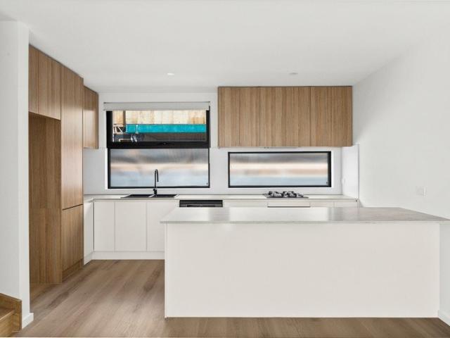 Townhouse for rent in Hadfield, Melbourne