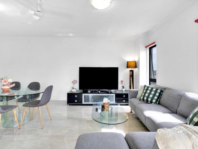 Apartment for rent in Cairns North, Cairns