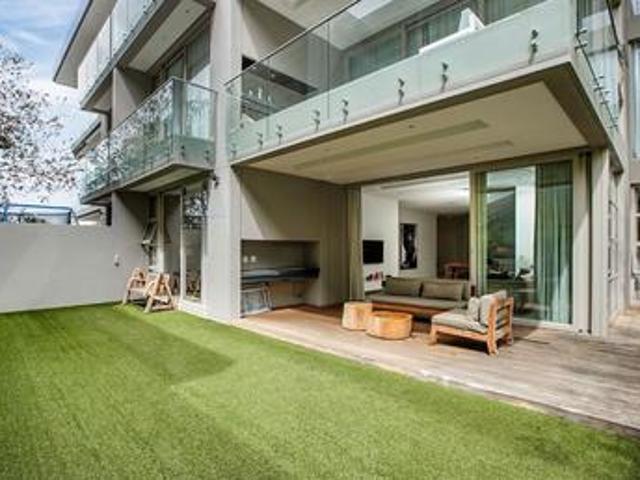 Townhouse for sale in Alexandra, Gauteng