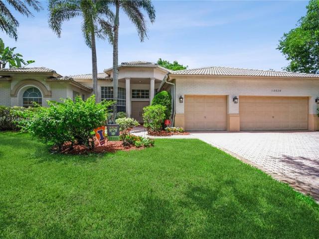Villa for rent in Cooper City