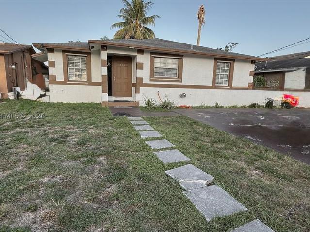 Detached House for rent in Dania, Florida