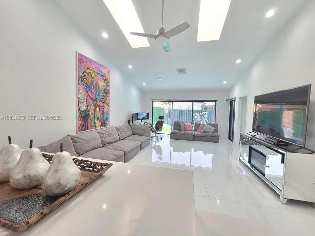Detached House for rent in Dania, Florida