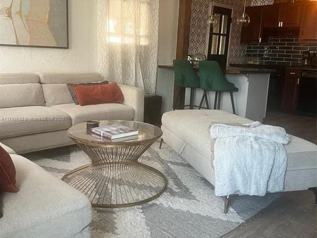 Villa for rent in Dania