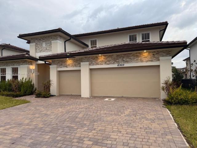 Villa for rent in Davie