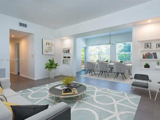 Detached House for rent in El Portal, Florida