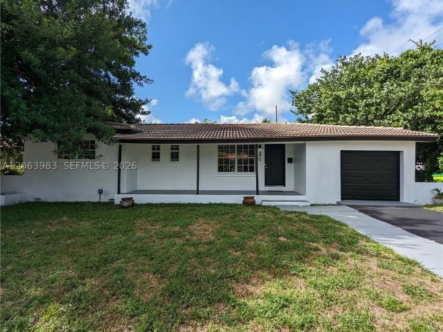 Detached House for rent in El Portal, Florida
