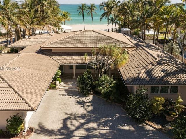 Detached House for rent in Golden Beach, Miami-Dade County