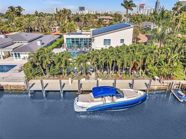 Villa for rent in Hallandale