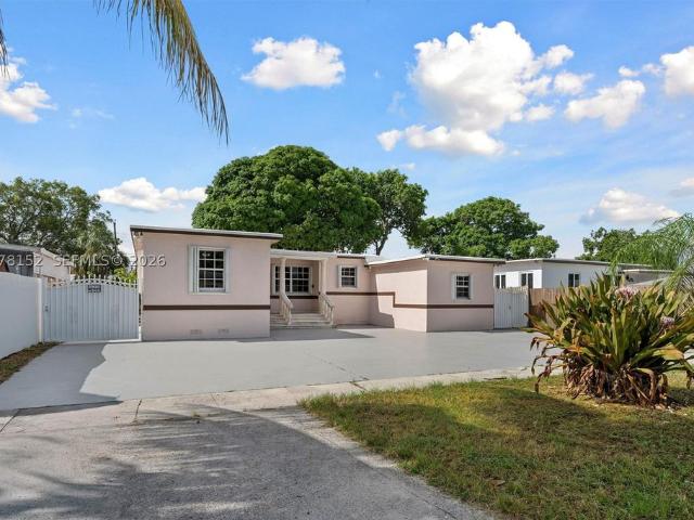 Detached House for rent in Hialeah, Florida