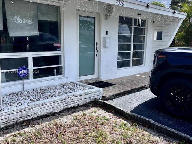 Villa for rent in Hollywood