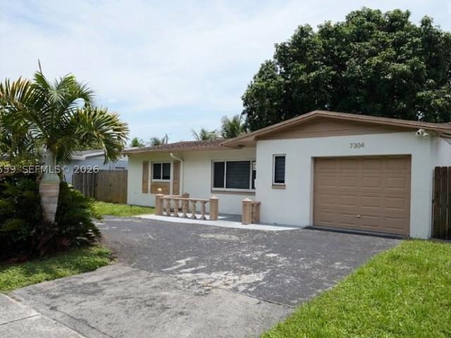 Detached House for rent in Hollywood, Florida