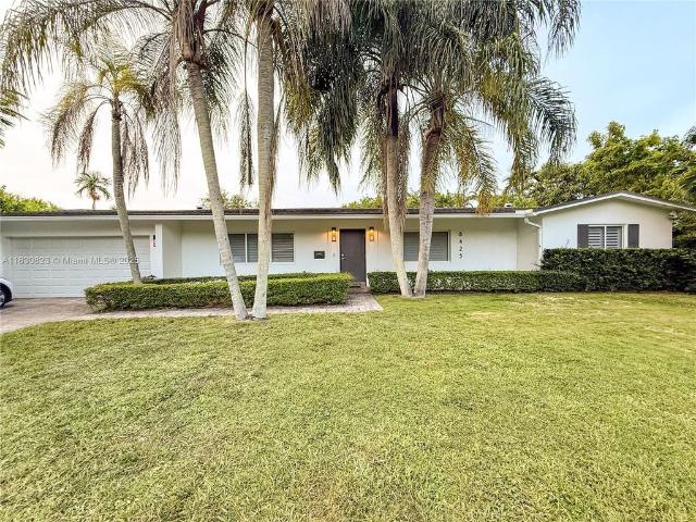 Villa for rent in Kendall