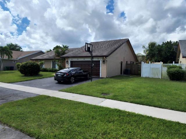 Villa for rent in Lauderhill