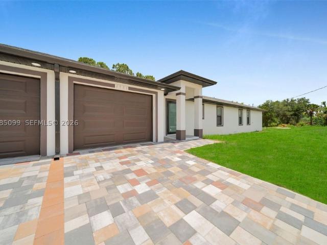 Detached House for rent in Lehigh Acres, Florida
