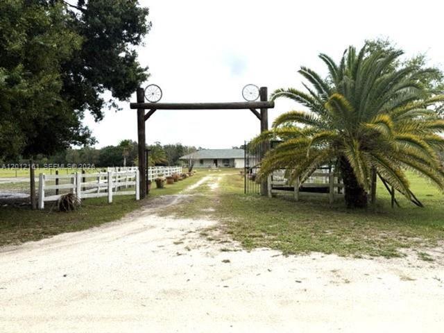 Detached House for rent in Lorida, Florida