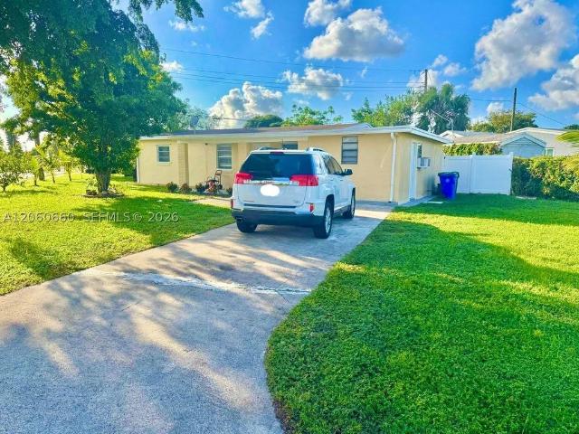 Detached House for rent in Margate, Florida