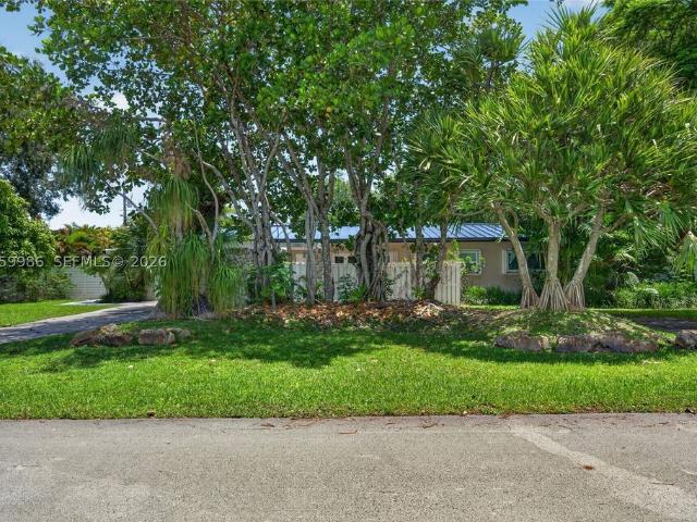 Detached House for rent in Pinecrest, Florida