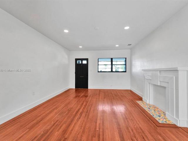 Villa for rent in Surfside
