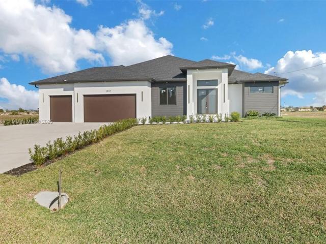 Villa for sale in Cape Coral