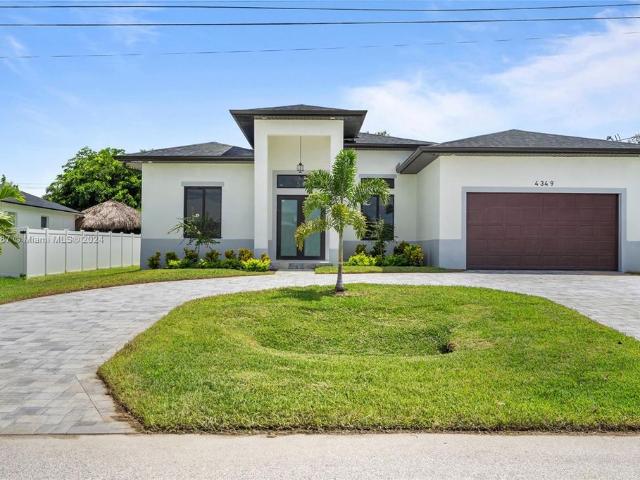 Villa for sale in Cape Coral