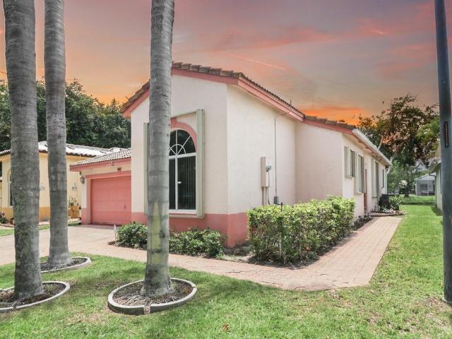 Detached House for sale in Coconut Creek, Florida