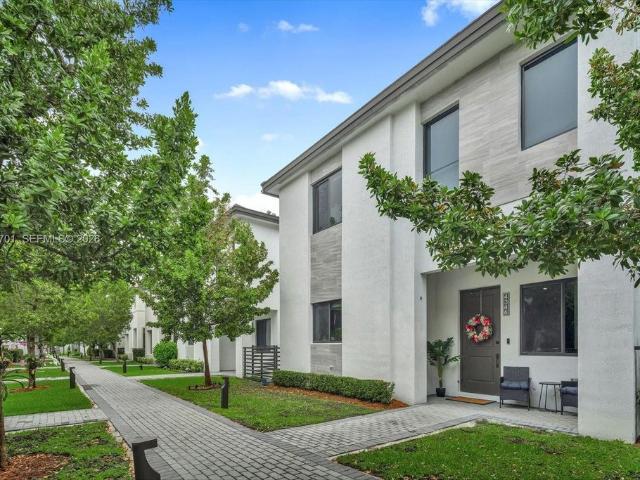 Detached House for sale in Doral, Florida