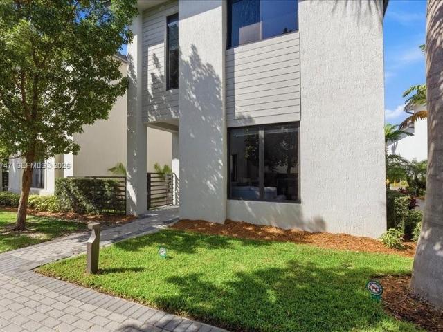 Detached House for sale in Doral, Florida