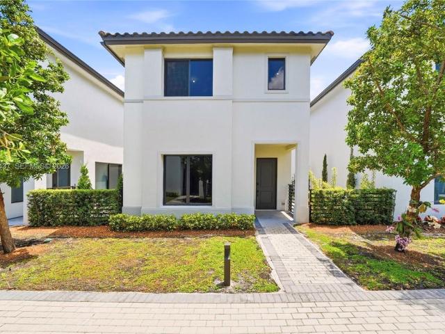 Detached House for sale in Doral, Florida