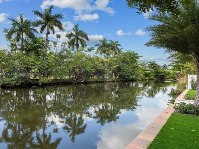 Detached House for sale in El Portal, Florida