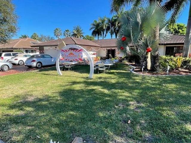 Detached House for sale in Hialeah, Florida