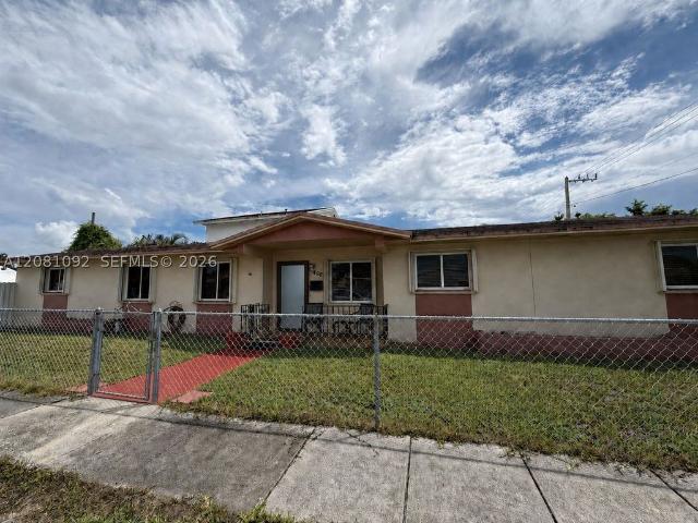 Detached House for sale in Hialeah, Florida