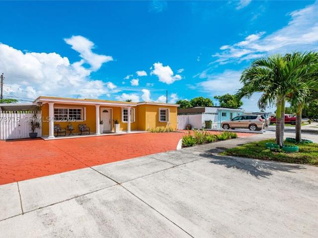 Detached House for sale in Hialeah, Florida