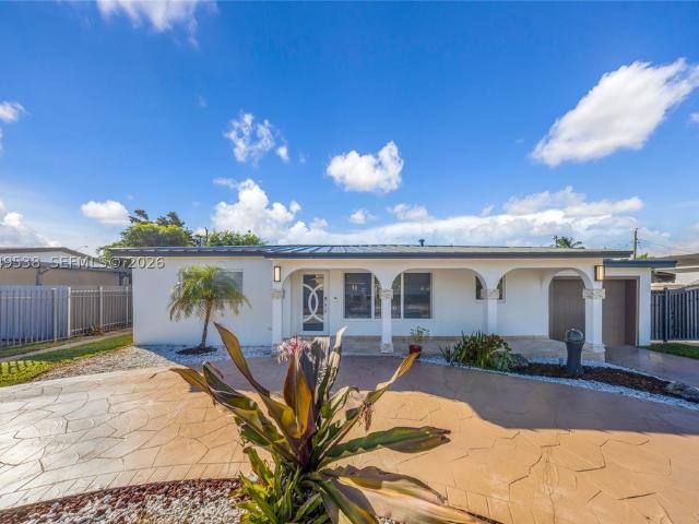 Detached House for sale in Hialeah, Florida