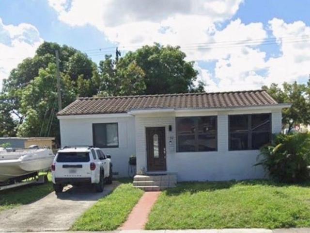 Detached House for sale in Hialeah, Florida
