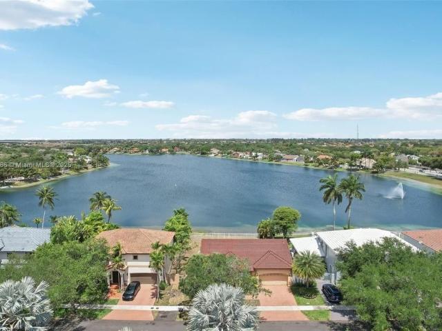 Villa for sale in Hialeah