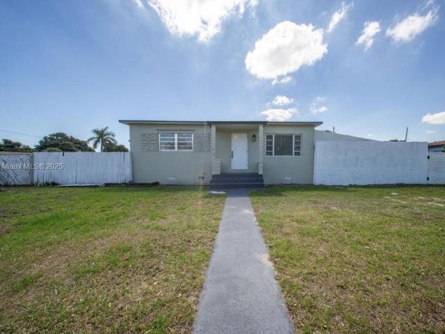 Villa for sale in Hialeah
