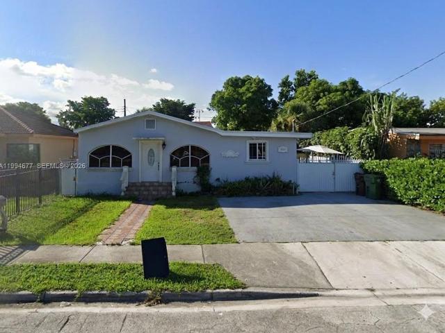 Detached House for sale in Hialeah, Florida