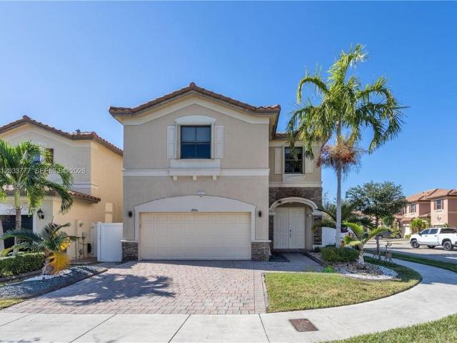Detached House for sale in Hialeah, Florida