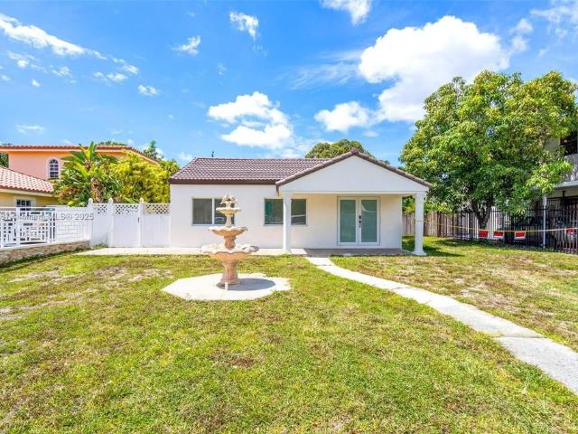 Villa for sale in Hialeah