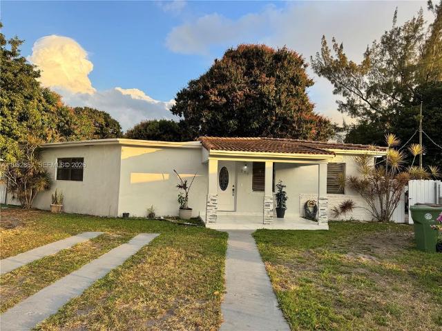 Detached House for sale in Hialeah, Florida