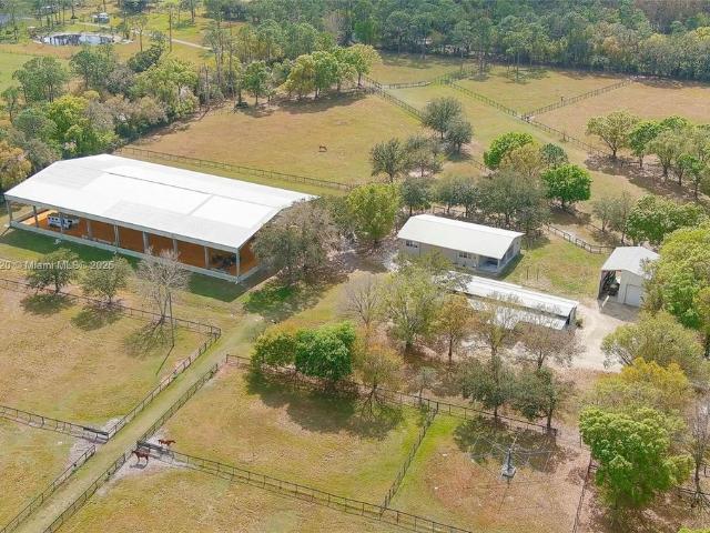 Villa for sale in Labelle