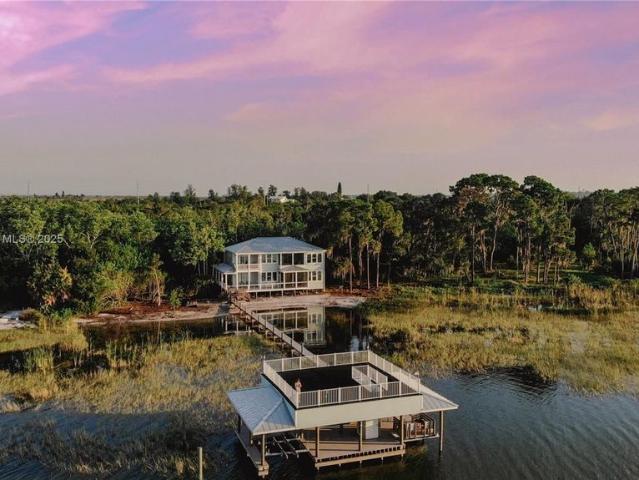 Villa for sale in Lake Placid