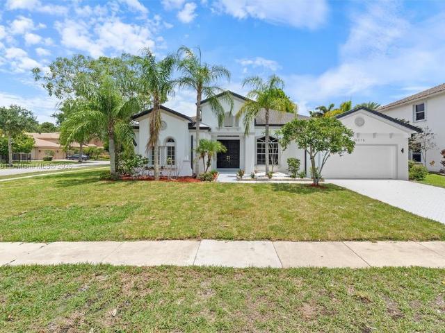 Villa for sale in Lake Worth