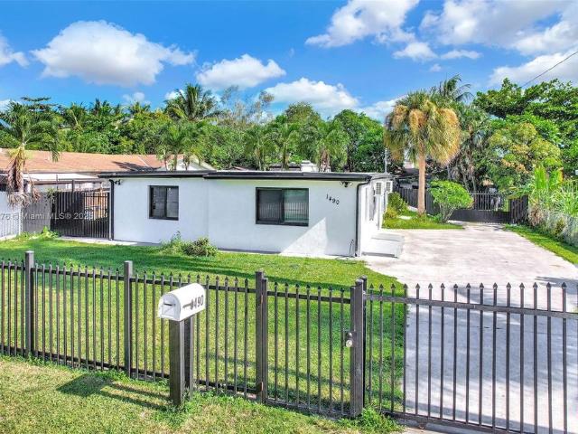 Villa for sale in Miami