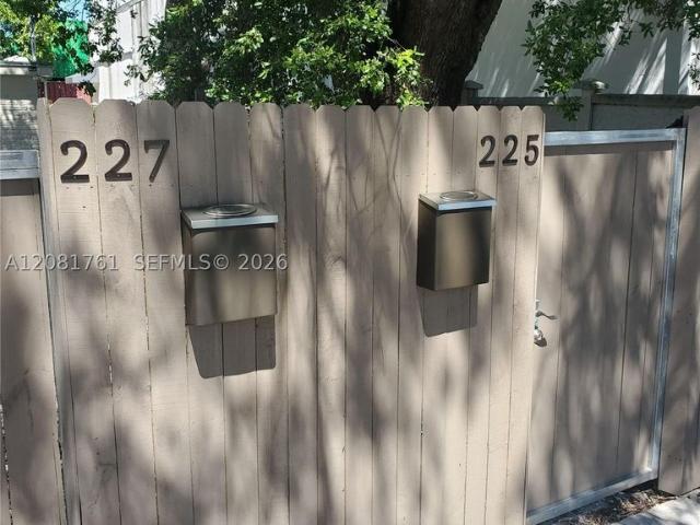 Detached House for sale in Miami, Florida