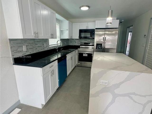 Villa for sale in North Miami Beach