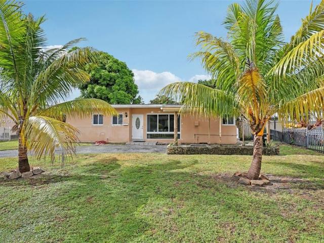Villa for sale in North Miami Beach