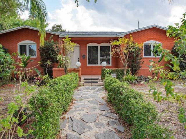 Villa for sale in North Miami Beach