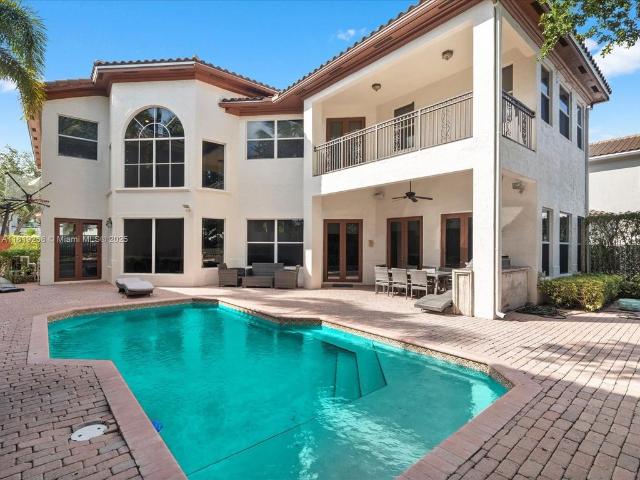 Villa for sale in North Miami Beach