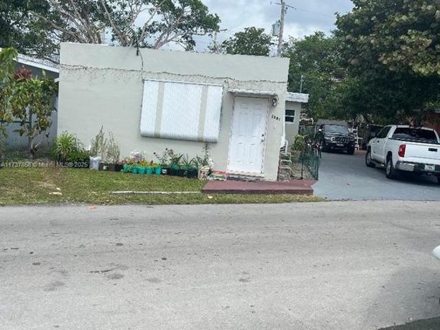 Villa for sale in North Miami Beach